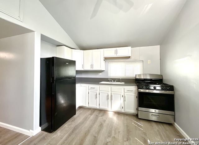 Image 11 of 26 For 1000 Kayton Ave