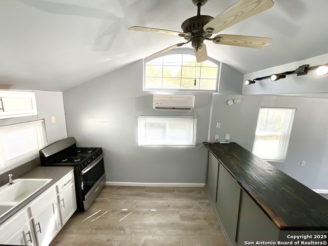 Image 13 of 26 For 1000 Kayton Ave