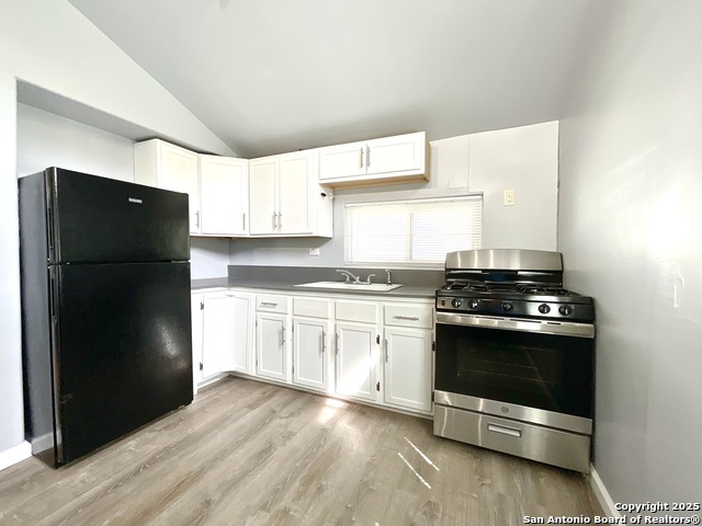 Image 14 of 26 For 1000 Kayton Ave