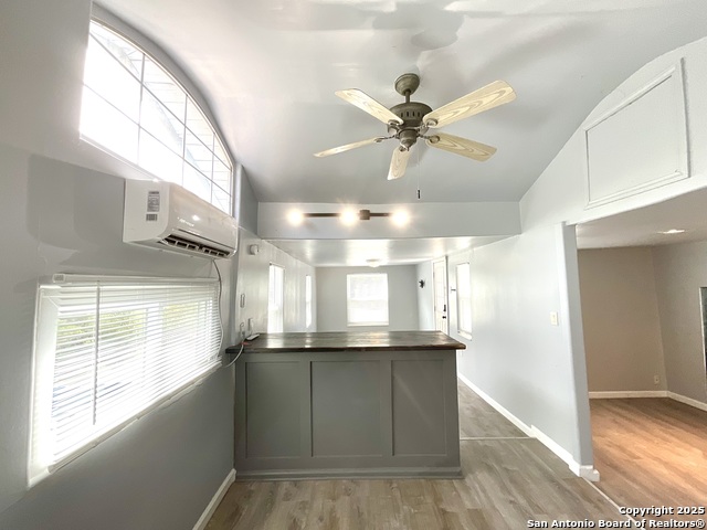 Image 15 of 26 For 1000 Kayton Ave