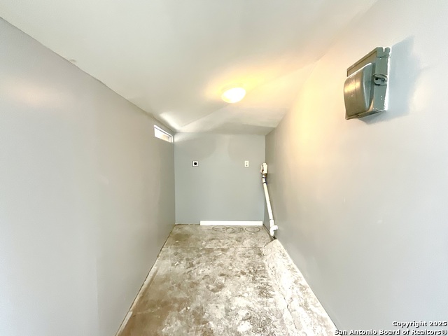 Image 25 of 26 For 1000 Kayton Ave