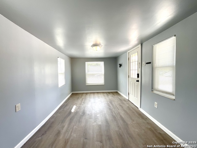 Image 4 of 26 For 1000 Kayton Ave