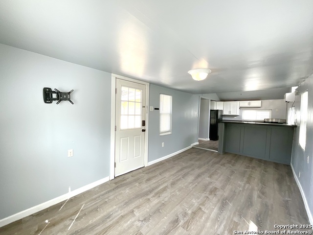 Image 7 of 26 For 1000 Kayton Ave