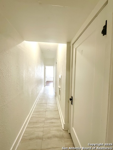 Image 13 of 27 For 1411 Magnolia Ave W