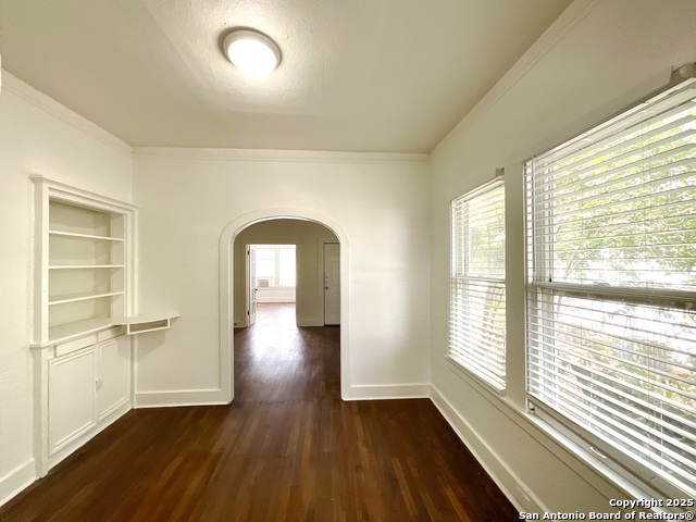 Image 16 of 27 For 1411 Magnolia Ave W