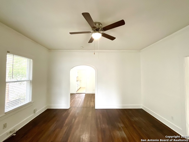 Image 7 of 27 For 1411 Magnolia Ave W