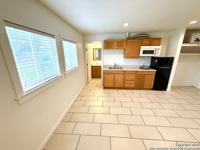 Image 7 of 12 For 2614 Monterey Street 5