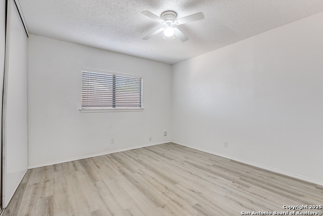 Image 19 of 24 For 8134 Seldon