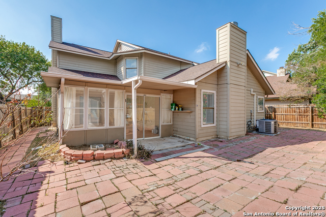 Image 23 of 24 For 8134 Seldon