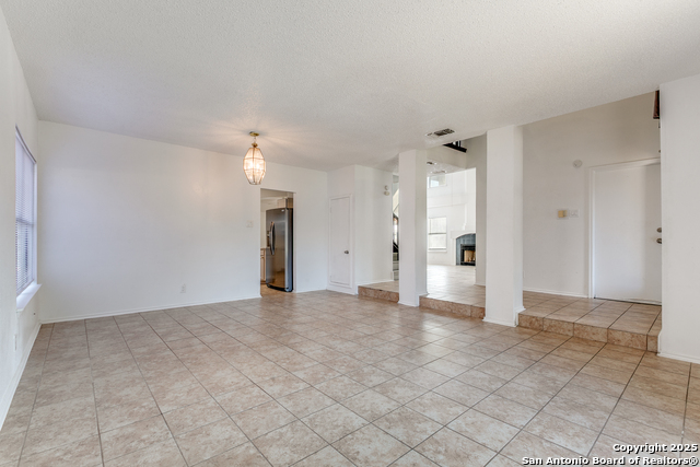 Image 5 of 24 For 8134 Seldon