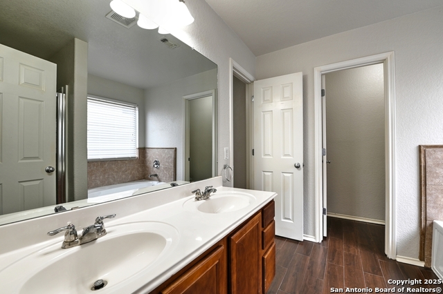 Image 13 of 36 For 9910 Shawnee Bluff