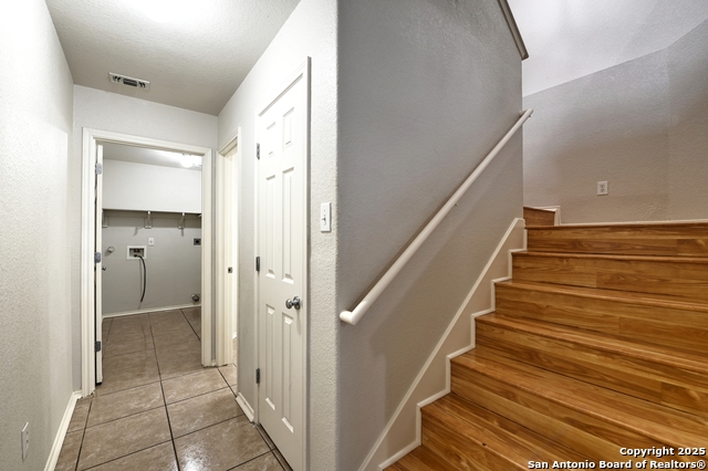 Image 19 of 36 For 9910 Shawnee Bluff