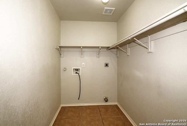 Image 21 of 36 For 9910 Shawnee Bluff