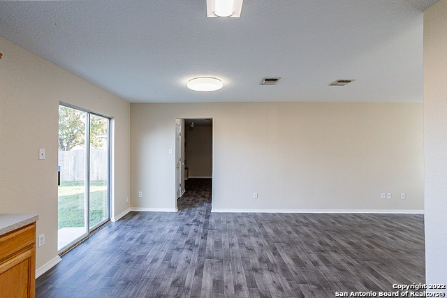 Image 10 of 19 For 3310 Glacier Lk