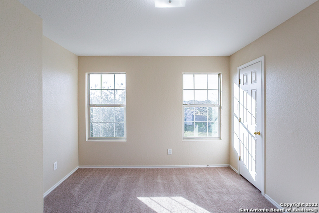 Image 13 of 19 For 3310 Glacier Lk