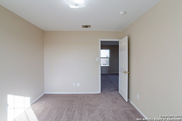 Image 14 of 19 For 3310 Glacier Lk