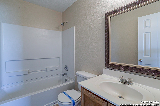 Image 15 of 19 For 3310 Glacier Lk