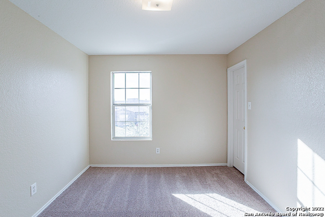 Image 16 of 19 For 3310 Glacier Lk