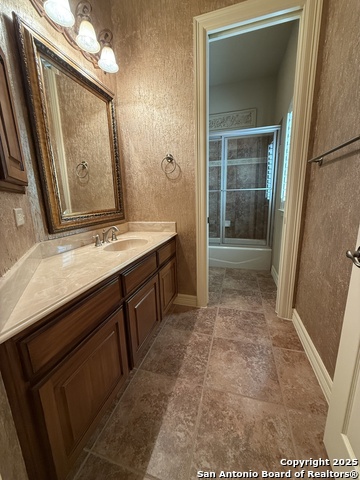 Image 4 of 20 For 130 Hampton Way