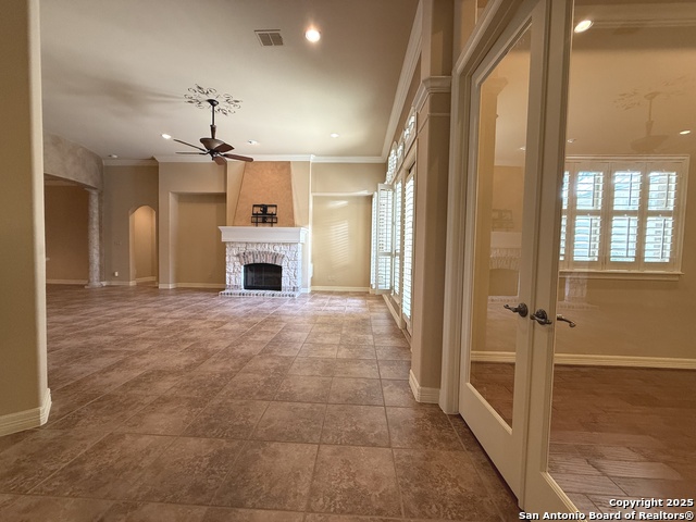 Image 5 of 20 For 130 Hampton Way