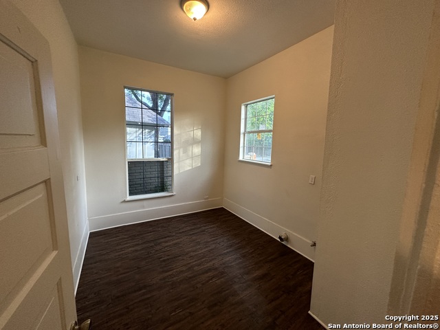 Image 13 of 22 For 315 Baltimore