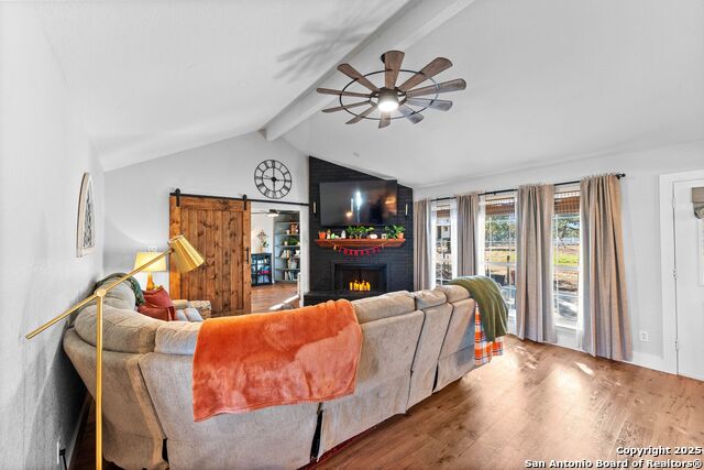 Image 10 of 72 For 1265 Hillside Oaks Dr