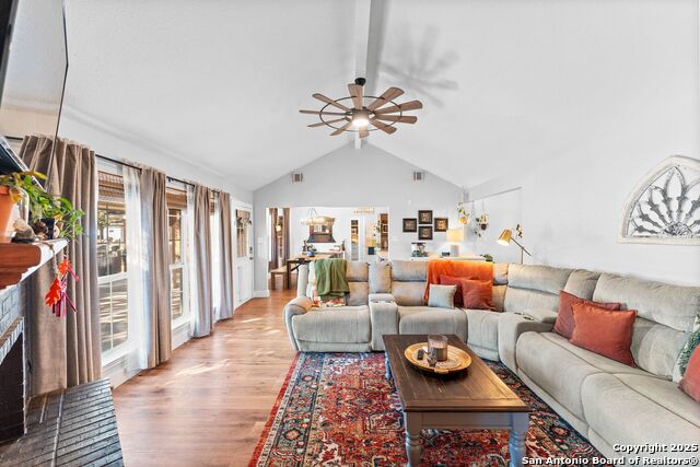 Image 11 of 72 For 1265 Hillside Oaks Dr