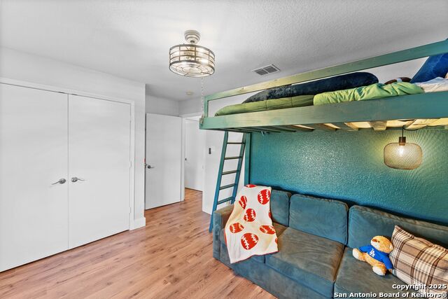 Image 21 of 72 For 1265 Hillside Oaks Dr