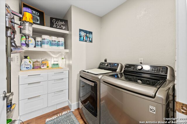 Image 35 of 72 For 1265 Hillside Oaks Dr