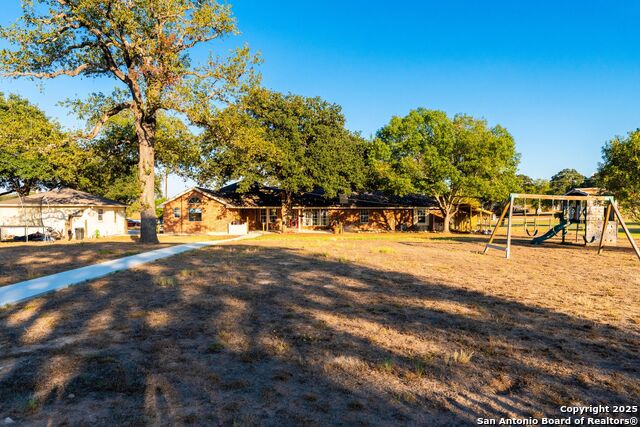 Image 52 of 72 For 1265 Hillside Oaks Dr