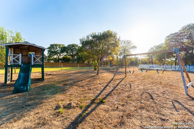 Image 57 of 72 For 1265 Hillside Oaks Dr