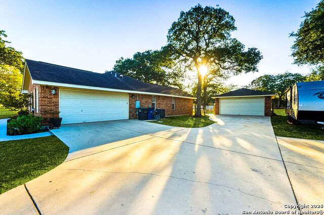 Image 72 of 72 For 1265 Hillside Oaks Dr