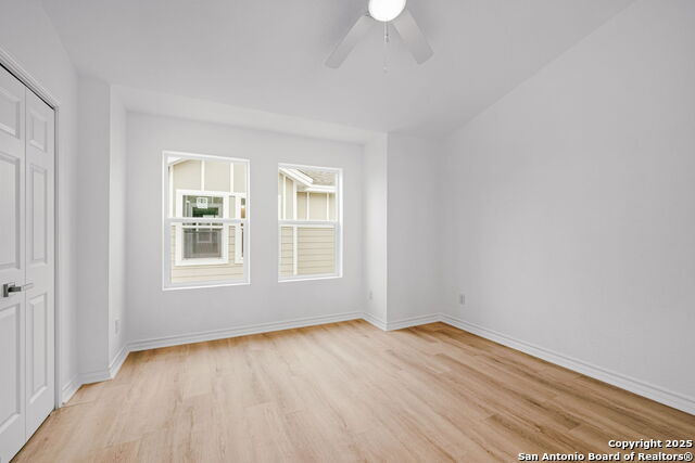 Listing photo id 26 for 1502 Walters S