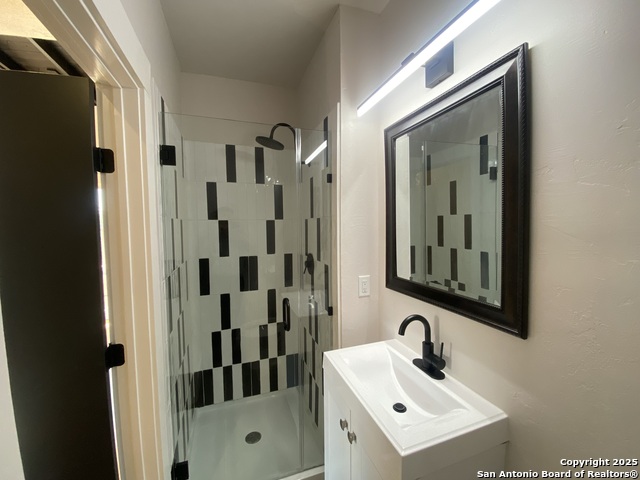 Image 2 of 9 For 1714 St. Mary's S 3