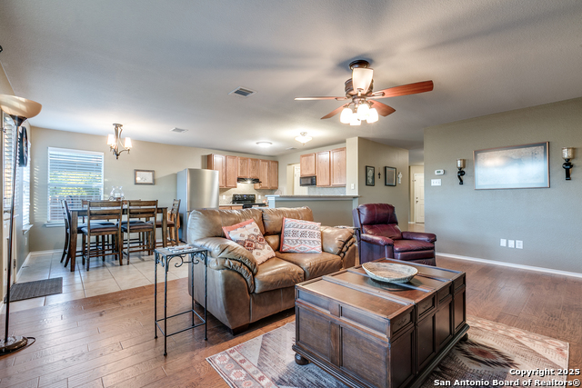 Image 7 of 25 For 212 Anvil Pl