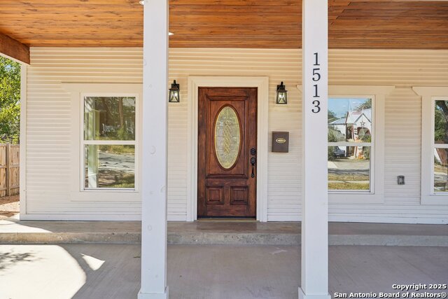 Image 3 of 58 For 1513 Jefferson St