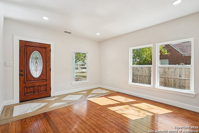 Image 6 of 58 For 1513 Jefferson St