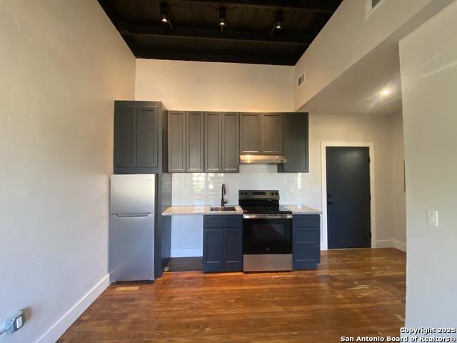 Image 3 of 9 For 1714 St. Mary's S 4