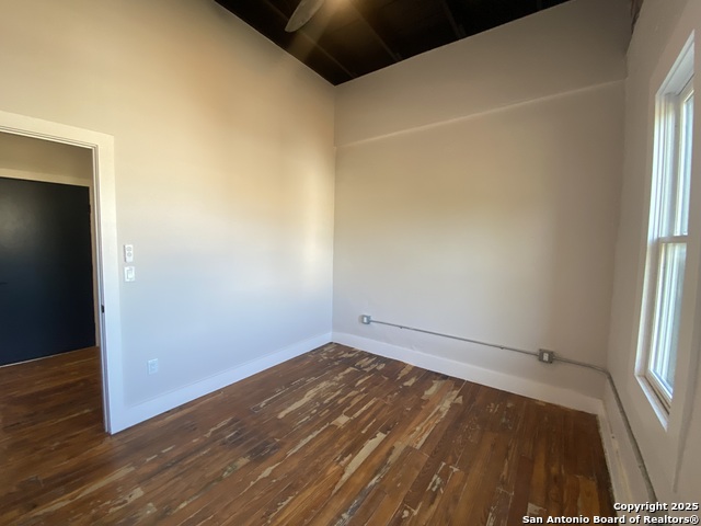 Image 7 of 9 For 1714 St. Mary's S 4