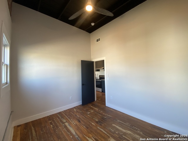 Image 8 of 9 For 1714 St. Mary's S 4