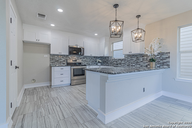 Image 13 of 49 For 5110 Sunview Vly