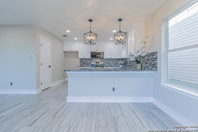 Image 14 of 49 For 5110 Sunview Vly