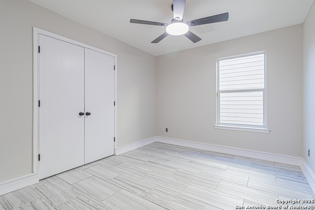 Image 19 of 49 For 5110 Sunview Vly