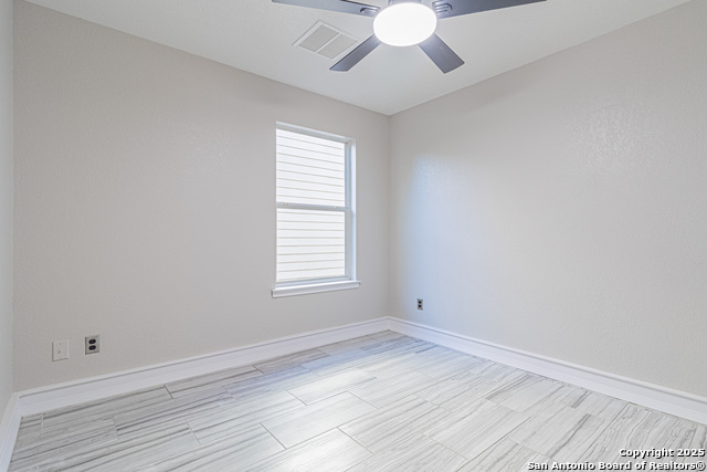 Image 20 of 49 For 5110 Sunview Vly