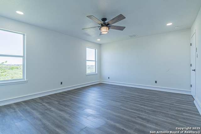 Image 32 of 49 For 5110 Sunview Vly