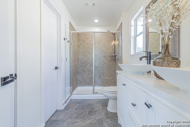 Image 36 of 49 For 5110 Sunview Vly