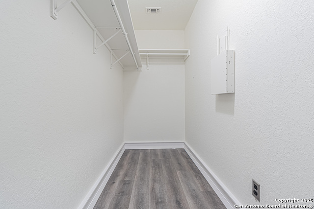 Image 38 of 49 For 5110 Sunview Vly