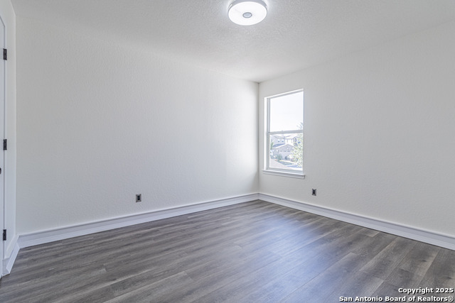 Image 39 of 49 For 5110 Sunview Vly