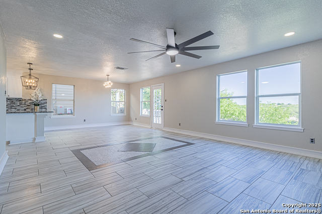 Image 4 of 49 For 5110 Sunview Vly