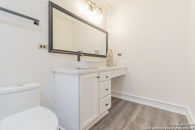 Image 45 of 49 For 5110 Sunview Vly